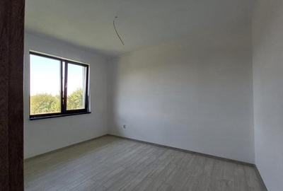 Casa cu 4 camere, 2 bai, beci spatios si 400 mp teren - 8