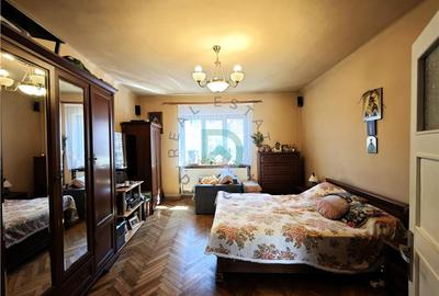 Casă cu 3 camere cu Canalizare în Schei - 5