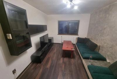 Apartament cu 2 camere decomandat în CET - 2