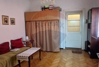 Apartament 4 camere de vanzare Calea Domneasca Scoala 2 - 9