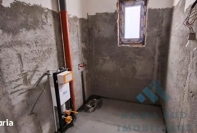 Casă cu 9 camere cu Teren 300 Mp în Central - 9