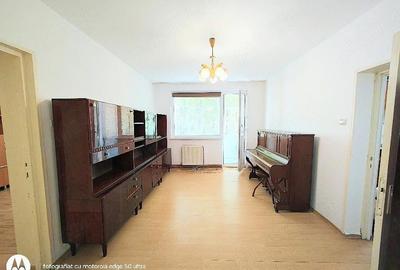 Apartament cu 2 camere semidecomandat în Micro 4 - 5