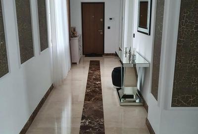 Apartament cu 3 camere decomandat în Central - 1