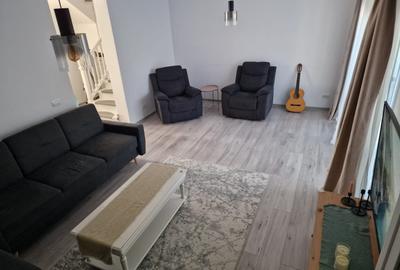 Duplex cu 4 camere în Valea Adâncă