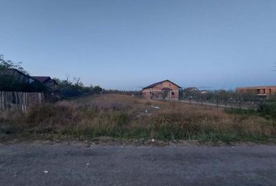 Teren de 1900 mp, în Păulești - 7