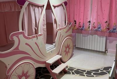 Apartament cu 4 camere decomandat în Central - 1