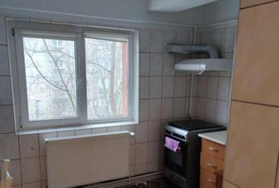 Garsonieră decomandată în Brâncoveanu