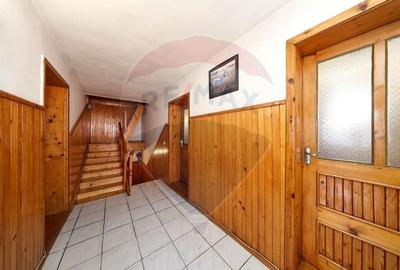 Vila cu 4 camere de vanzare in zona Florilor - 9