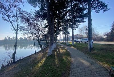 Teren 828 mp vis-a-vis de lac - langa Calul Balan - 3