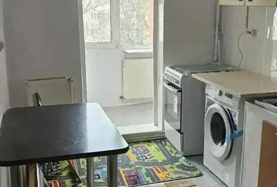 Apartament cu 2 camere decomandat în Broșteni - 3