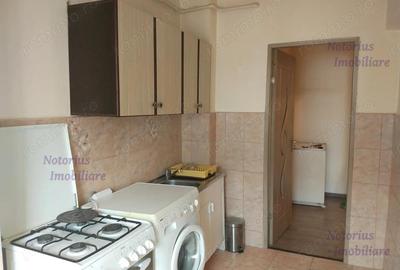 Garsonieră decomandată în Central - 10