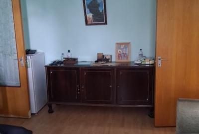 Apartament 3 camere isi asteapta proprietarul - 1