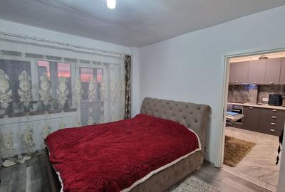 De Vanzare, Apartament 3 Camere, Etaj intermediar cu lift Comision 0 - 6