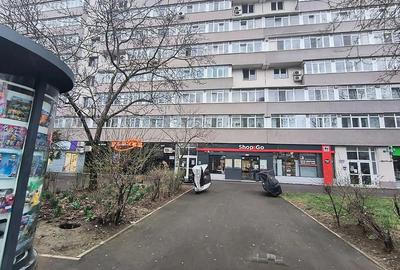 Apartament cu 3 camere decomandat în Drumul Taberei
