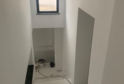 Casă cu 4 camere în Podari - 1