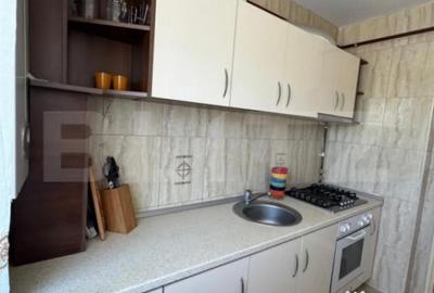 Apartament cu 3 camere semidecomandat în Central - 2