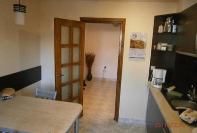 Apartament cu 3 camere decomandat în Vulcan - 3