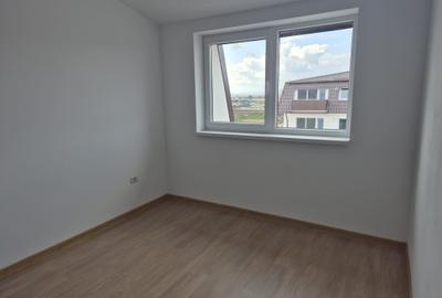 Apartament cu 2 camere decomandat în Cetatea - 4