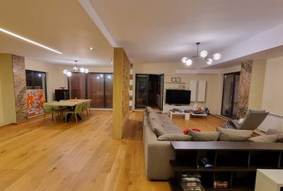 Penthouse cu 5 camere decomandat, mobilat în Central - 4