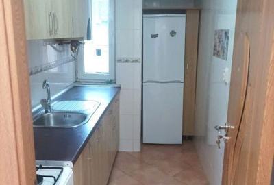 Apartament cu 3 camere semidecomandat în Vasile Aaron - 3