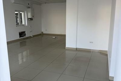 Spațiu comercial, de 54 mp, în Exterior Vest - 2