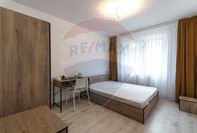 Apartament cu 3 camere decomandat, mobilat în Tractorul - 3