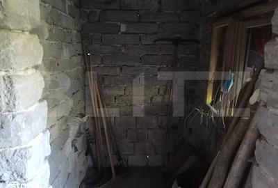 Casă cu 2 camere cu Teren 1000 Mp în Voinești - 11