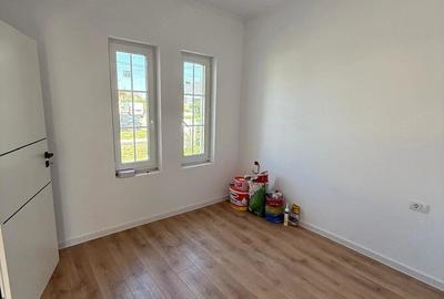 Casă cu 5 camere cu Teren 300 Mp în Central - 3