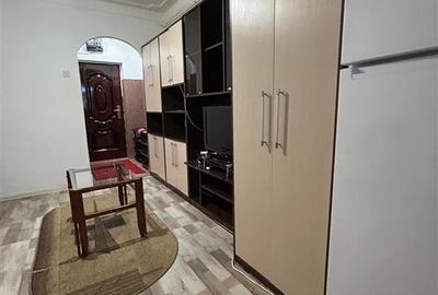 Garsonieră decomandată în Baza 3 - 4