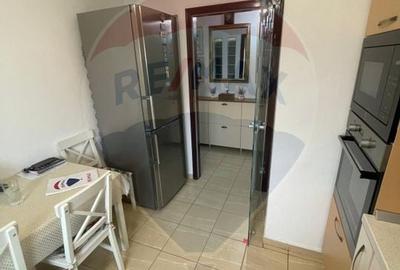 Apartament cu 3 camere de vanzare in zona Rovine - 3