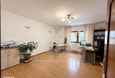 Spațiu comercial, de 250 mp, în Șelimbăr