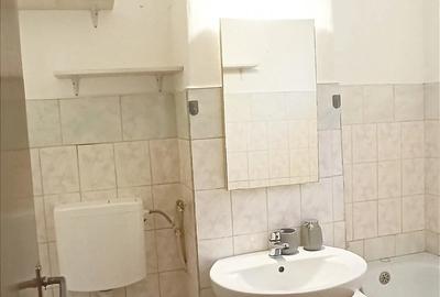 Apartament cu 2 camere de vanzare - Zona Micro 14 - 2