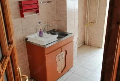 Particular vand ap.3cam.decomandat in Bacau - 2