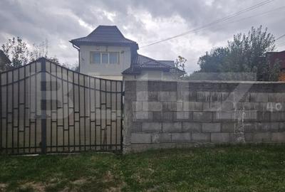 Casa cocheta in Priseaca - investitie sigura, utilitati complete - 2