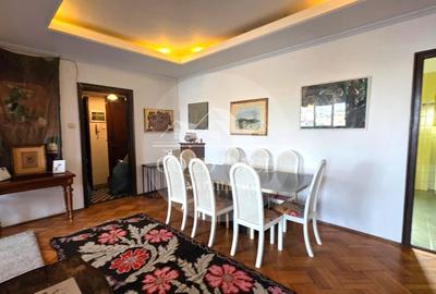 Apartament cu 3 camere circular în P-ța Universității