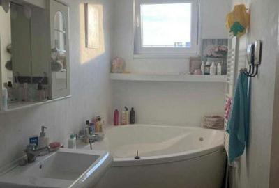 Vanzare Apartament 4 camere cu Centrala, boxa, 2 bai in 1 Decembrie, Scoala 116 - 7