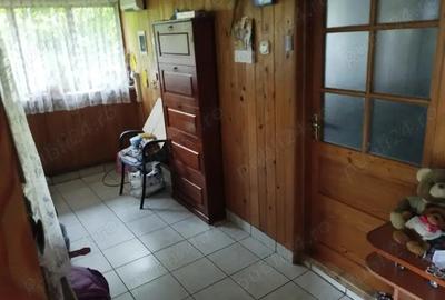 Vand casa cu trei camere 100 m2 in Buhusi, Bacau. - 4