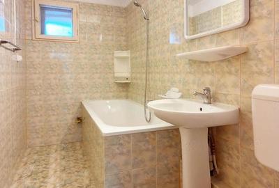 Apartament cu 3 camere decomandat în Tei - 8