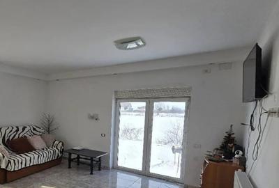 Casă cu 5 camere cu Teren 300 Mp în Central - 7