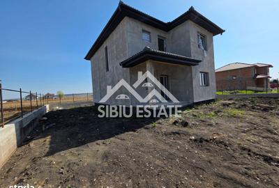 Casă cu 5 camere cu Teren 350 Mp în Șura Mică - 5