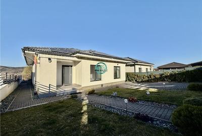 Casă individuală cu 4 camere cu Canalizare în Corunca - 1