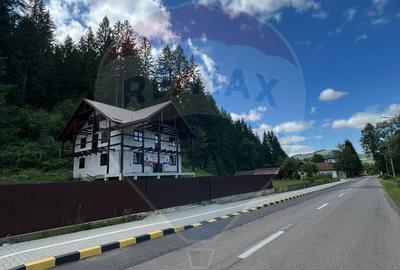 Casă cu 7 camere cu Teren 300 Mp în Central - 3