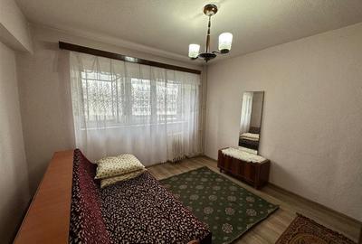 Apartament cu 3 camere decomandat în B-dul București - 9