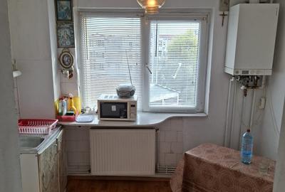 4 camere Banat , Decomandat / Centrală , Amplasament DEOSEBIT - 11