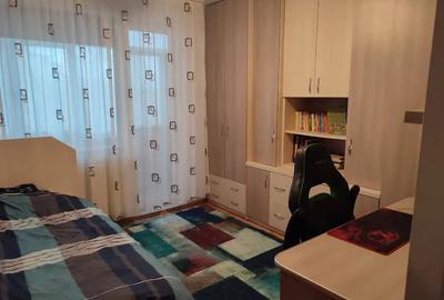 De vanzare apartament 4camere - 2