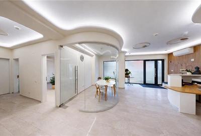 Spațiu comercial, de 120 mp, în Tractorul