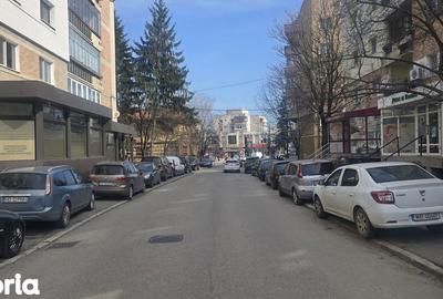 Spațiu comercial, de 74 mp, în Central - 3