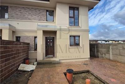 Duplex cu 4 camere cu Canalizare în Moșnița Nouă - 2