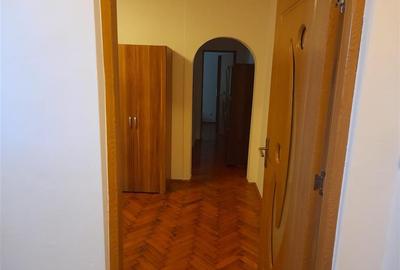 Apartament cu 3 camere semidecomandat în Dacia - 18