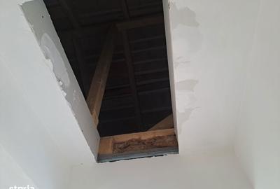 Casă cu 4 camere cu Teren 200 Mp în Central